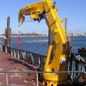 40t26m Pedestal Cargo Deck Marine Telescopic Adjustable Boom Crane with ABS