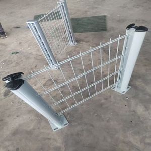 Stock Available 2D Welded Mesh Panel Factory 868 Double Wire Fence
