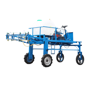 Four-Wheel Sprayer for Sorghum, Corn, and Various Grains.