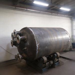 Cylindrical Vertical Chemical Storage Carbon Steel Chemical Storage Tank for Reaction
