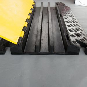 Road Safety 3 Channels Heavy Duty Rubber Hump Ramp Floor Cable Protector